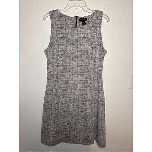 Tahari women’s black & white sleeveless dress size 12  #43-1325